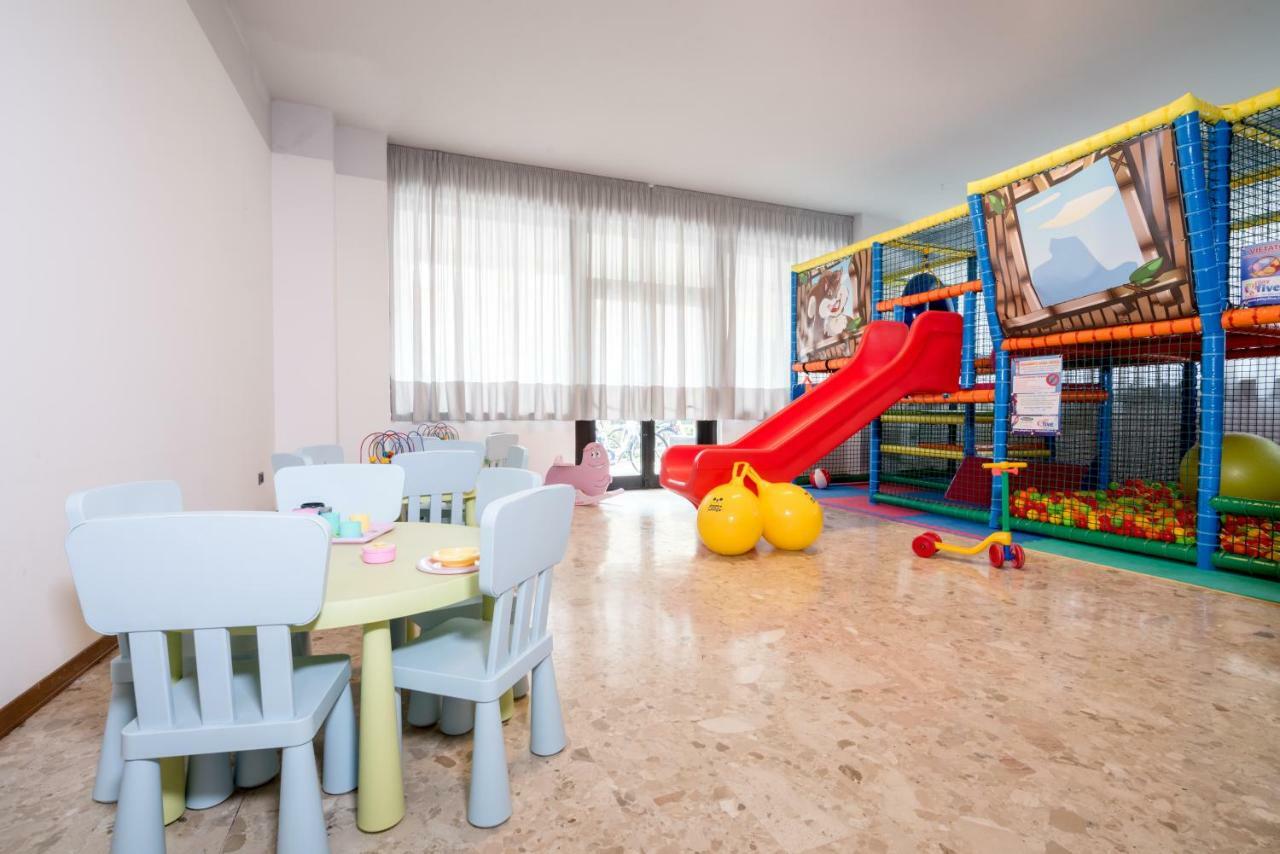 Hotel Relax Family & Spa San Benedetto del Tronto Dış mekan fotoğraf